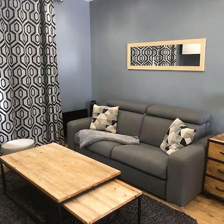 Cosy 3 Pieces En Face De La Gare Apartment Rambouillet Luaran gambar