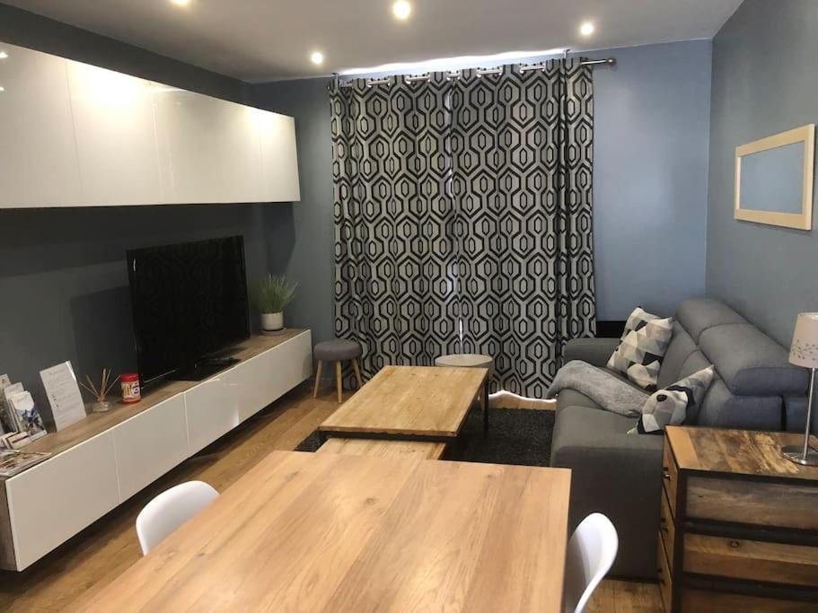 Cosy 3 Pieces En Face De La Gare Apartment Rambouillet Luaran gambar